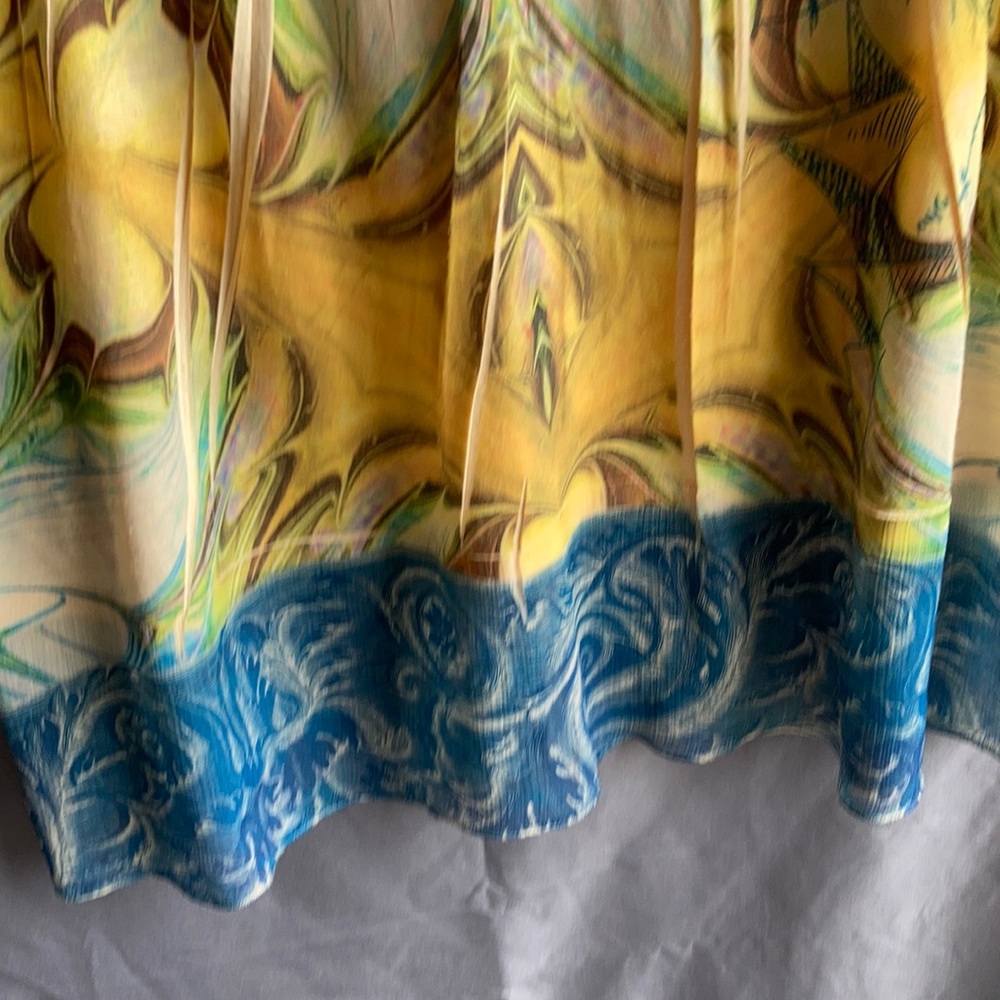 Top - Picture 3 of 3